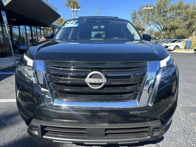 Nissan Pathfinder - Thumbnail 8