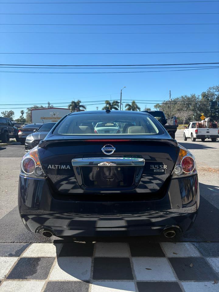Nissan Altima3.5 Sr - Thumbnail 8