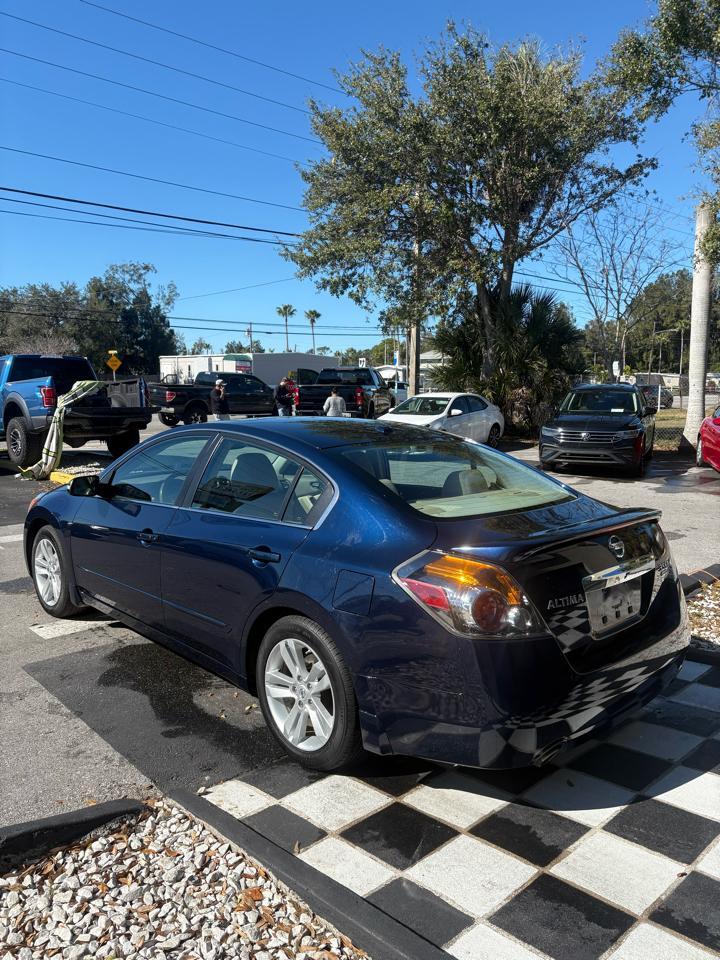 Nissan Altima3.5 Sr - Thumbnail 6