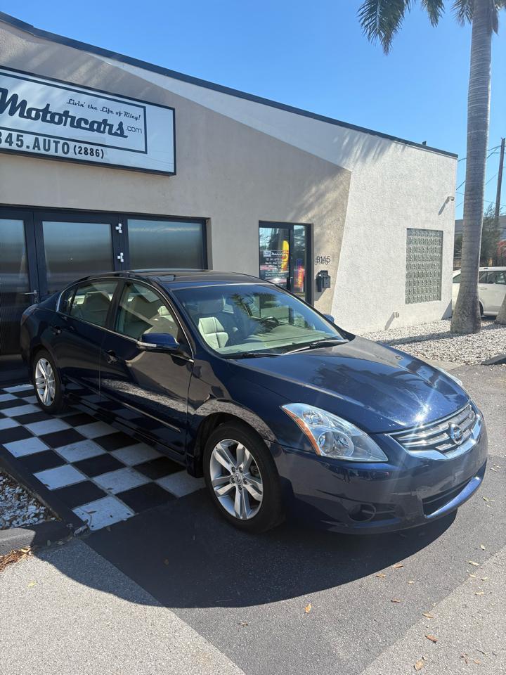 Nissan Altima3.5 Sr - Thumbnail 3