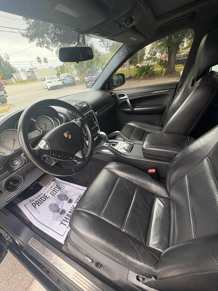 Porsche Cayenneturbo S - Thumbnail 12