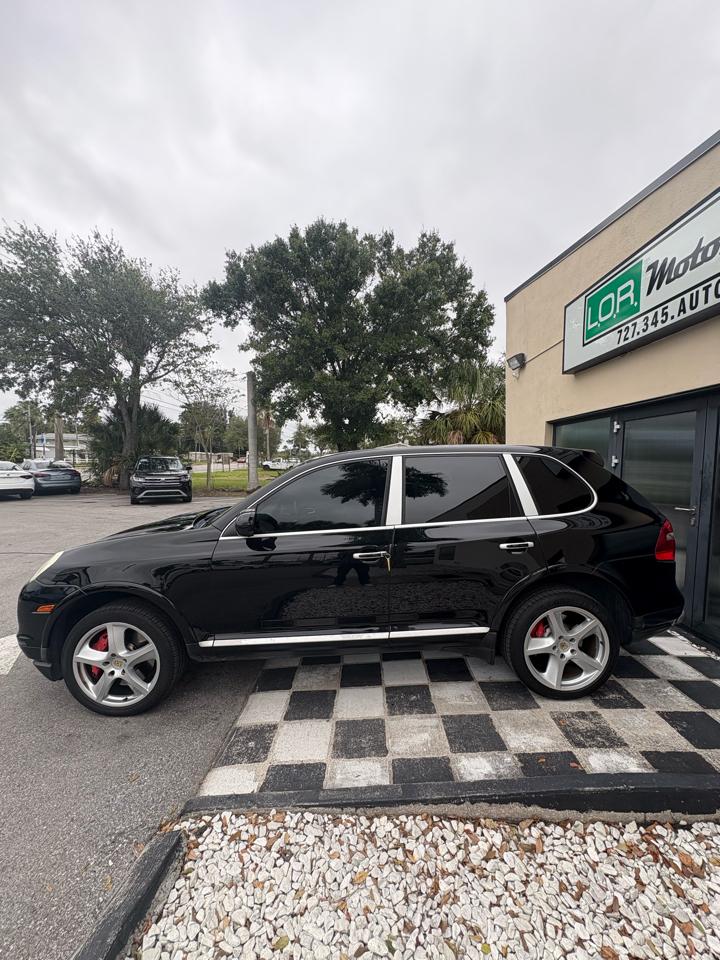 Porsche Cayenneturbo S - Thumbnail 4