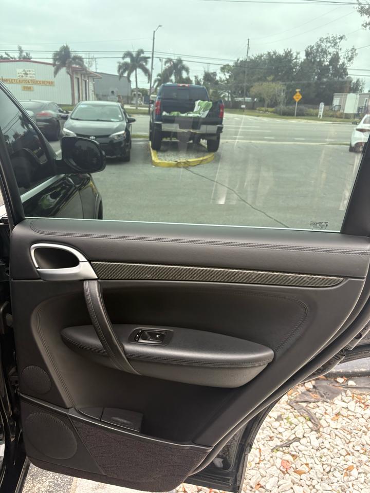 Porsche Cayenneturbo S - Thumbnail 20