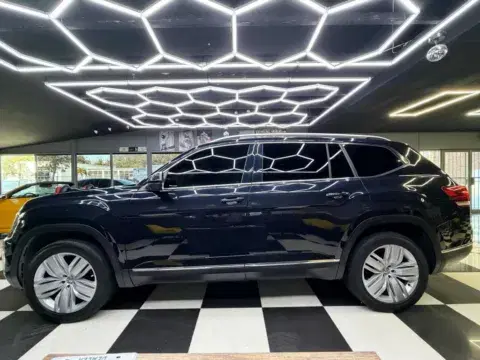 Volkswagen Atlas Sel Premium 4Motion Sport Utility 4D - Thumbnail 3