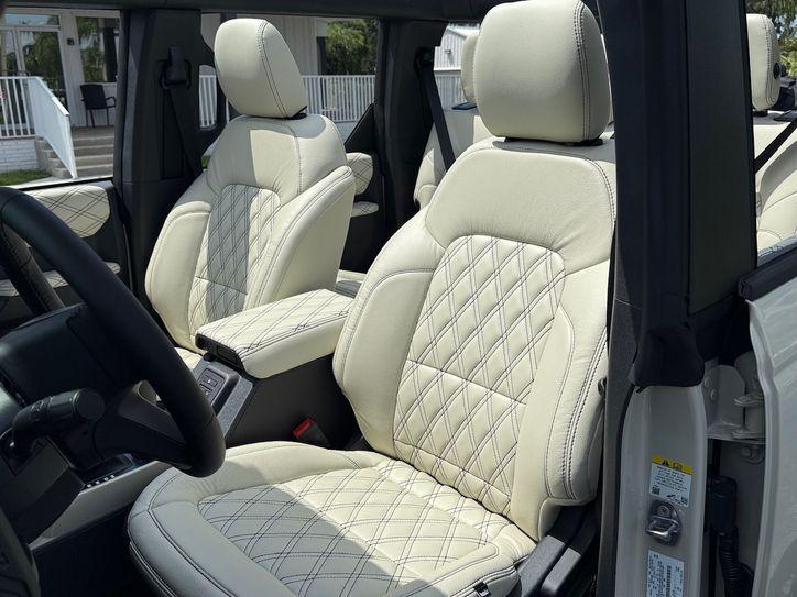 Ford Bronco Bayshore Custom Hardtop Leather 37 - Thumbnail 4