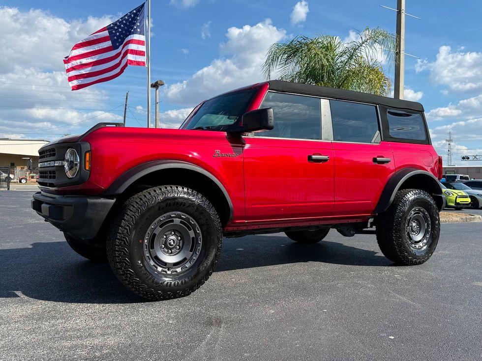 Ford Bronco Sasquatch Ruby Red Bronco Carfax Cert 1 Owner | Plant City Florida | Bayshore Automotive - Thumbnail 3