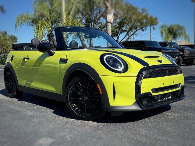 Mini Convertible Mini Cooper S Convertible Zesty Warranty Carfax | Plant City Florida | Bayshore Automoti - View 1