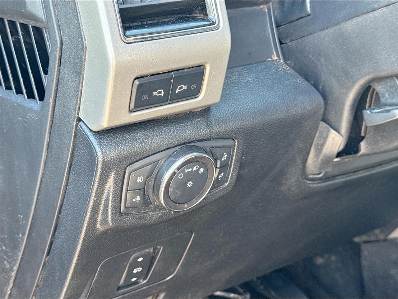 Ford Super Duty F-250 Srwlariat 4Wd Crew Cab 6.75' Box - Thumbnail 10