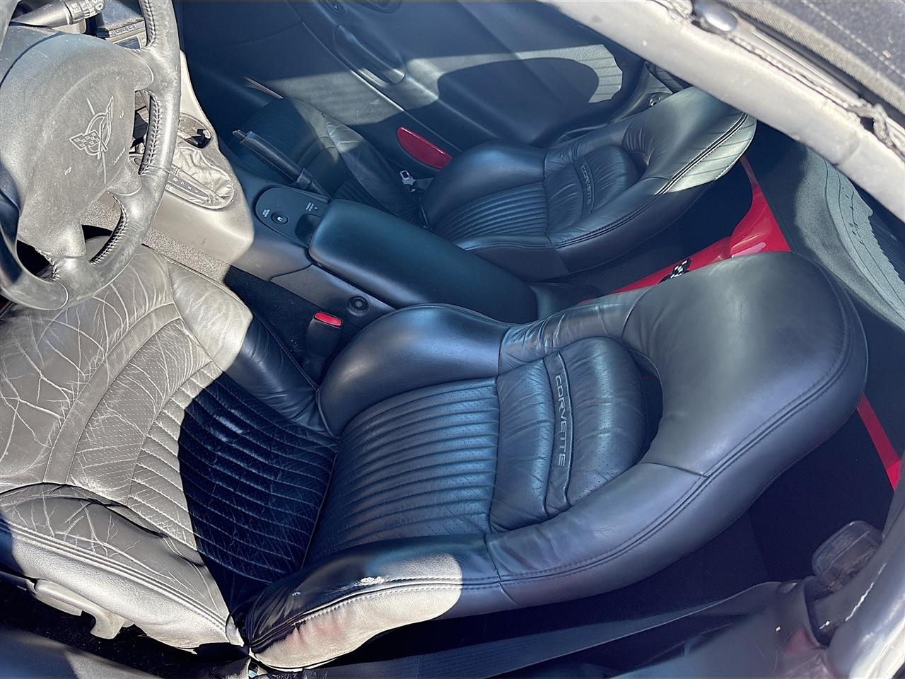 Chevrolet Corvette2Dr Convertible - Thumbnail 20