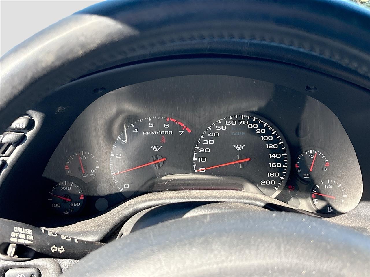 Chevrolet Corvette2Dr Convertible - Thumbnail 12