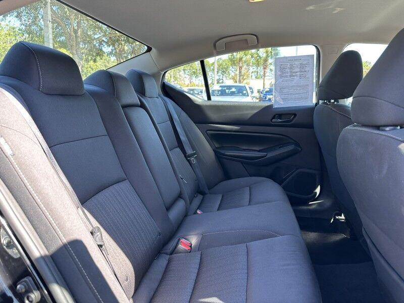 Nissan Altima - Thumbnail 19