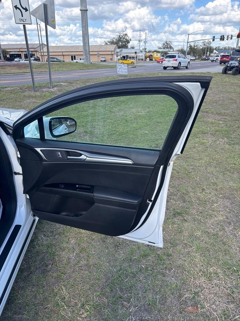 Ford Fusion4Dr Sdn Se Fwd - Thumbnail 17