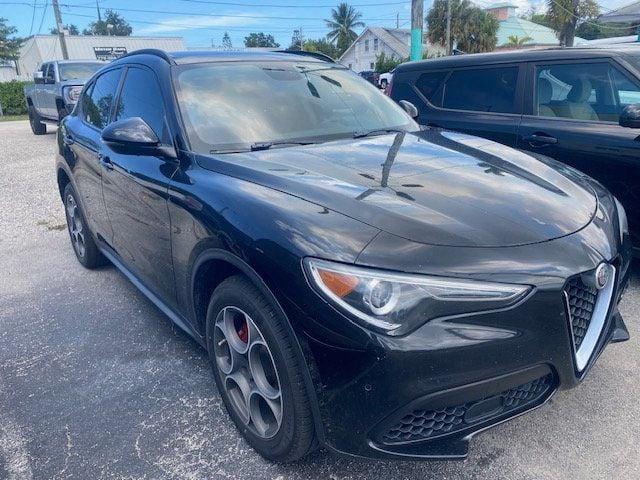 Alfa Romeo Stelvio Sport AWD - View 1