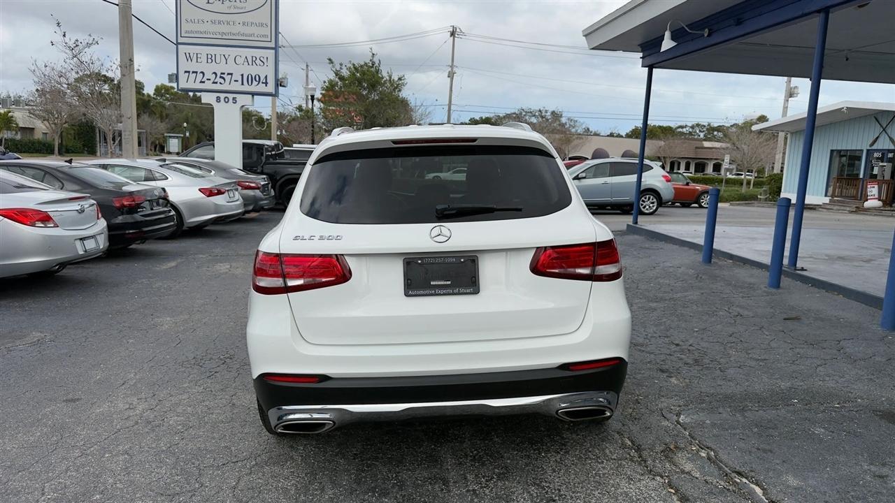 Mercedes-Benz Glc-Class Glc300 - Thumbnail 4