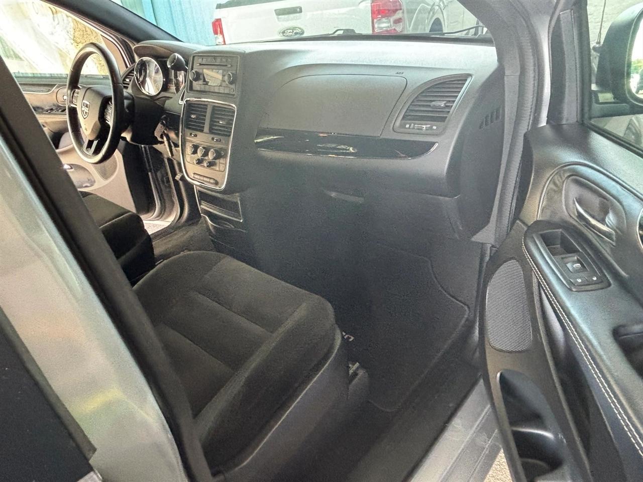 Dodge Grand Caravan Se - Thumbnail 12