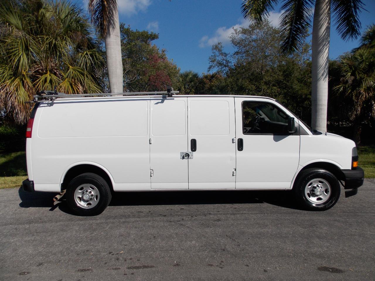 Chevrolet Express Cargo Vanrwd 2500 155" - Thumbnail 10