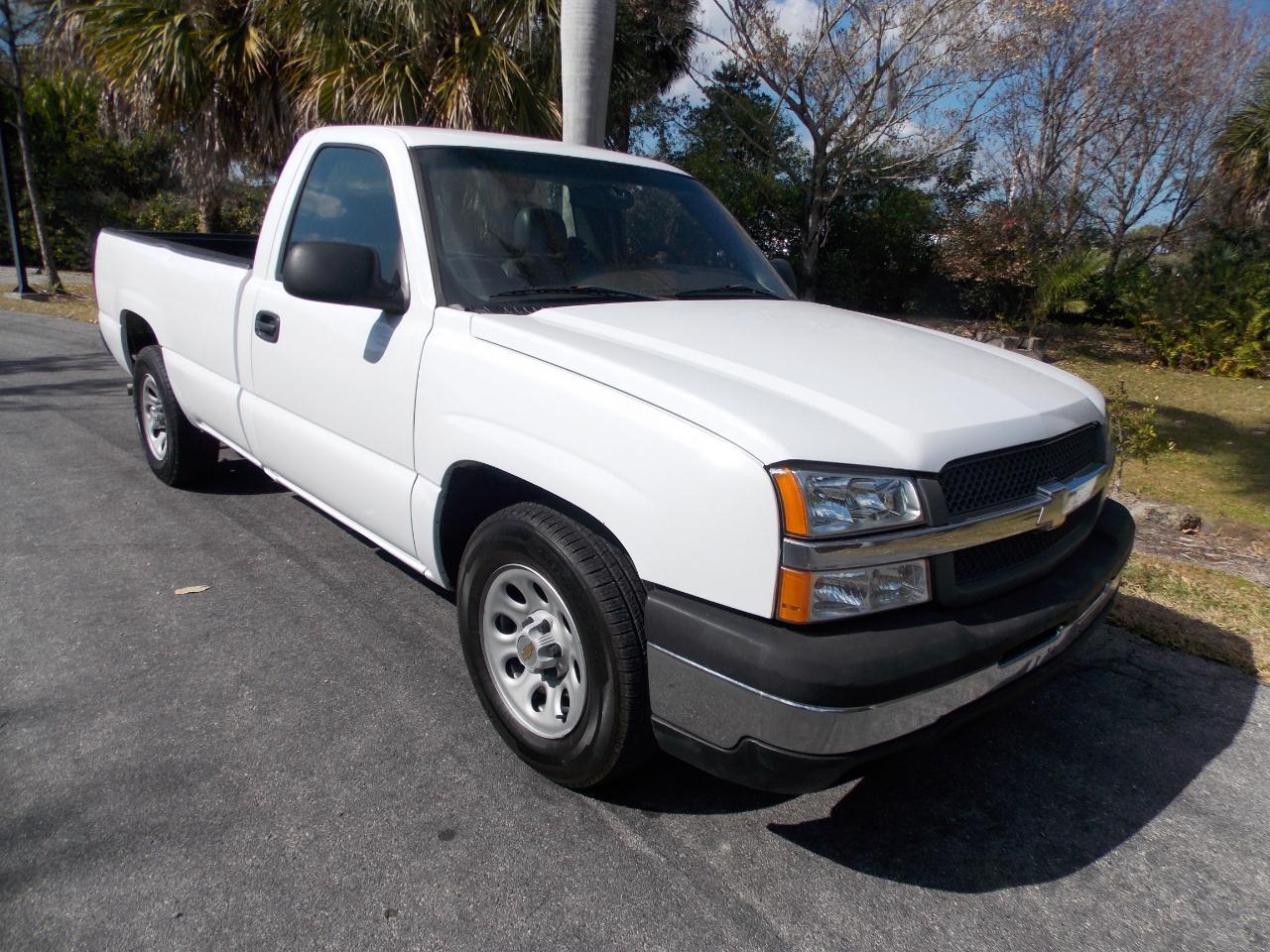 Chevrolet Silverado 1500Reg Cab 133.0" Wb Work Truck - View 1