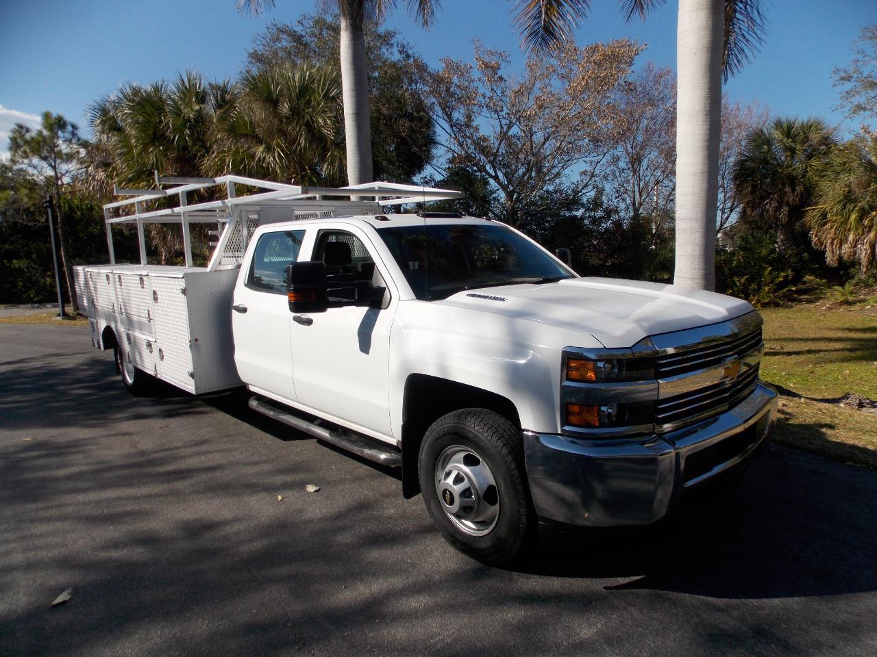 Chevrolet Silverado 3500Hd4Wd Crew Cab 171.5" Wb, - View 1