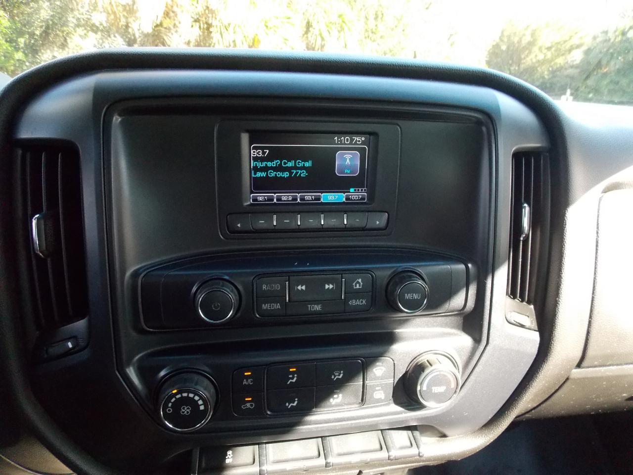 Chevrolet Silverado 3500Hd4Wd Crew Cab 171.5" Wb, - Thumbnail 3