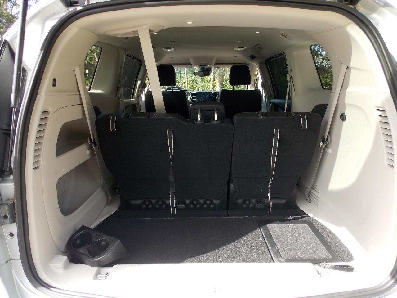 Chrysler Pacificatouring L Fwd - Thumbnail 17