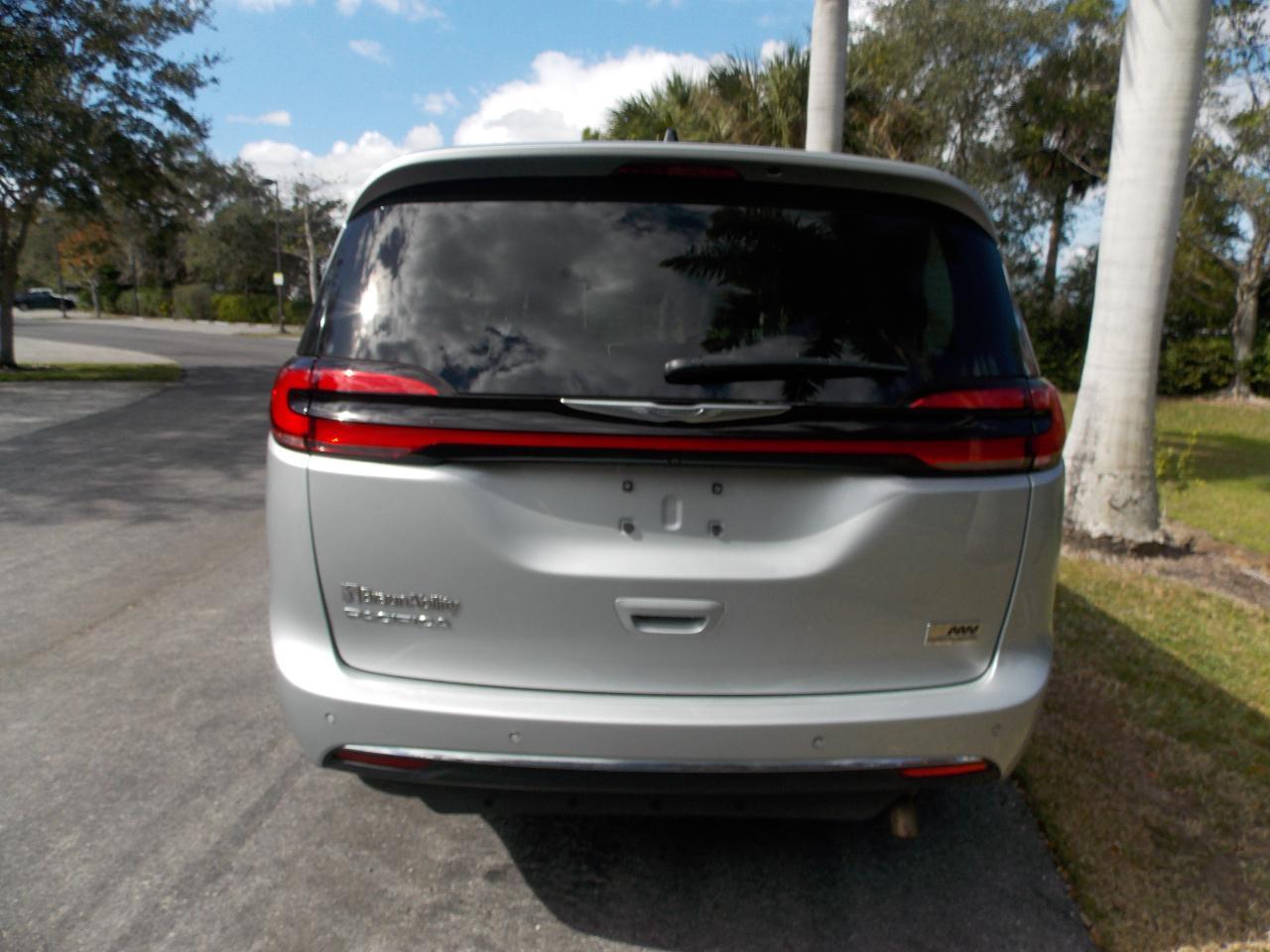 Chrysler Pacificatouring L Fwd - Thumbnail 10