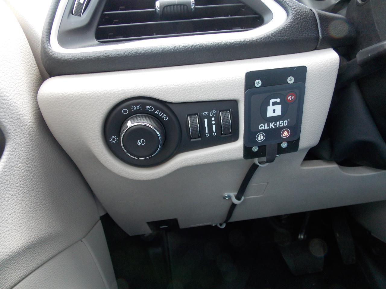 Chrysler Pacificatouring L Fwd - Thumbnail 14