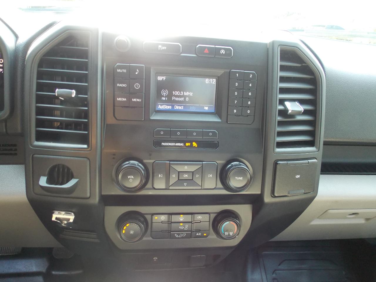 Ford F-150Xl 2Wd Reg Cab 8' Box - Thumbnail 3