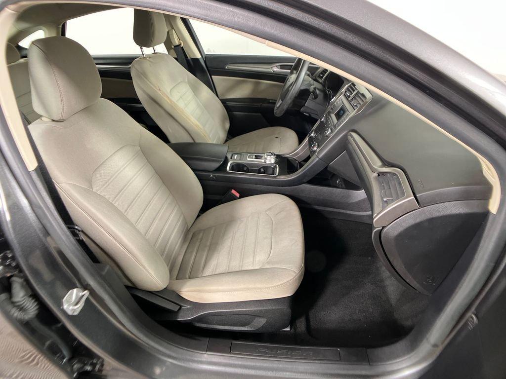 Ford Fusion S - Thumbnail 7