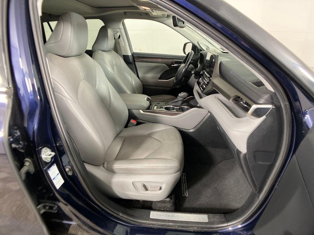 Toyota Highlander Hybrid Limited - Thumbnail 6