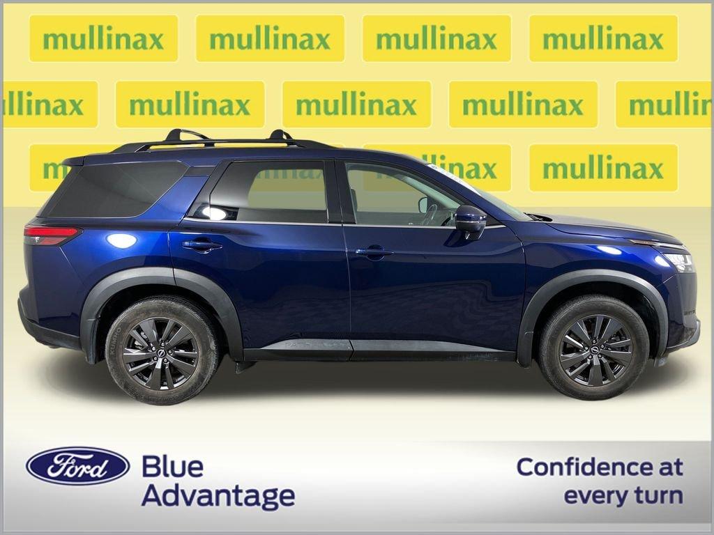 Nissan Pathfinder Sv - Thumbnail 3