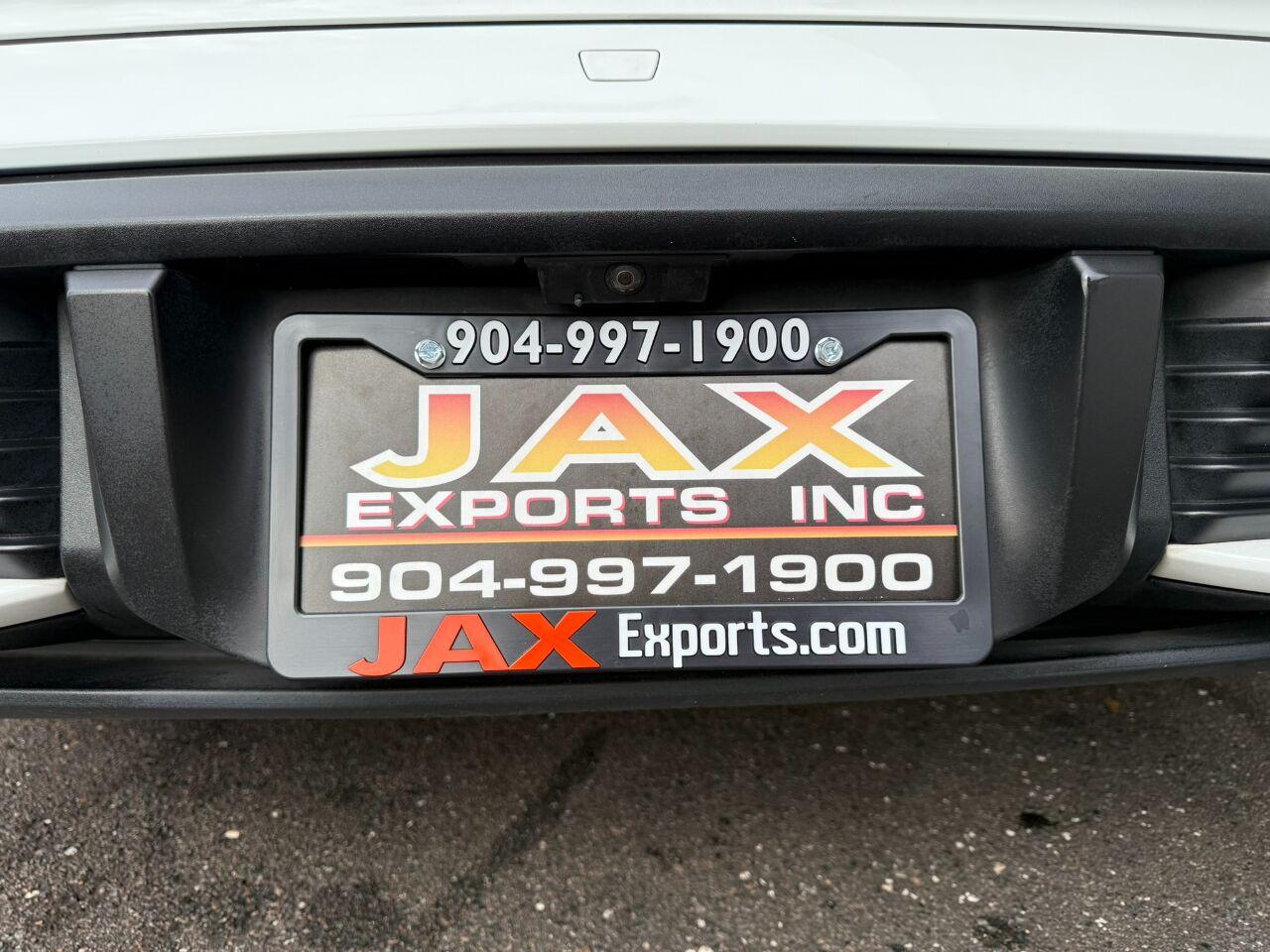 Porsche Taycan - Thumbnail 6