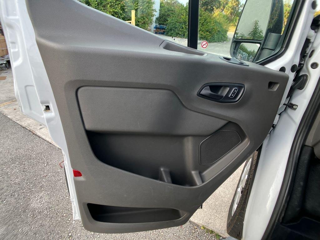 Ford Transit-250 Base - Thumbnail 16