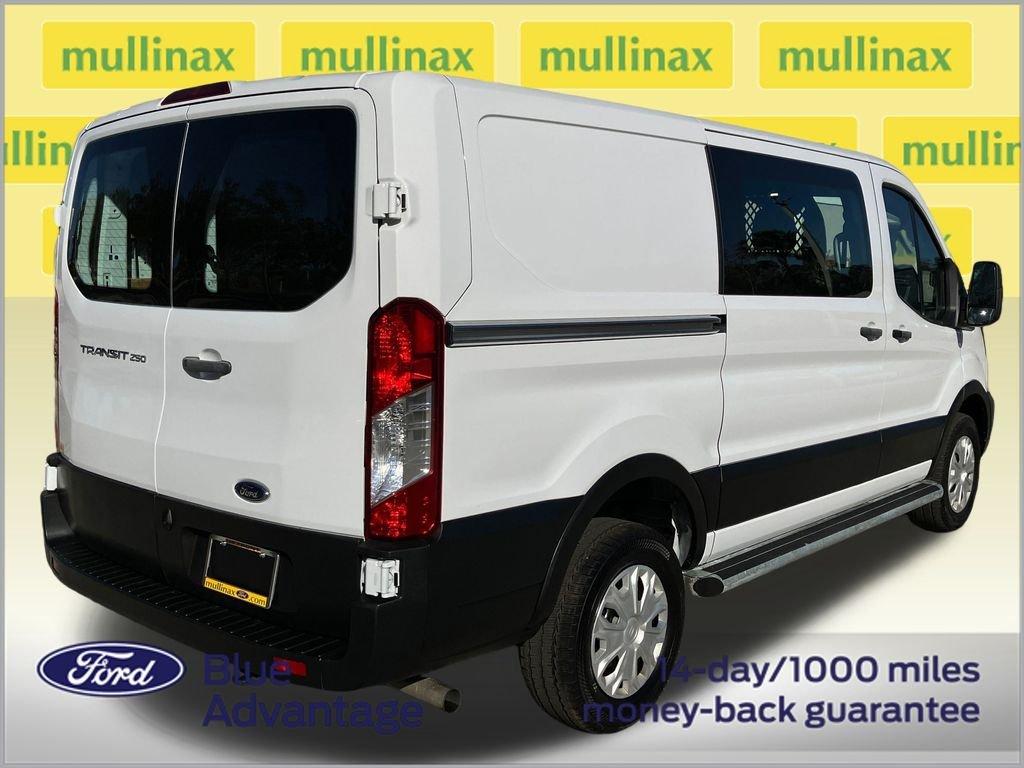 Ford Transit-250 Base - Thumbnail 5