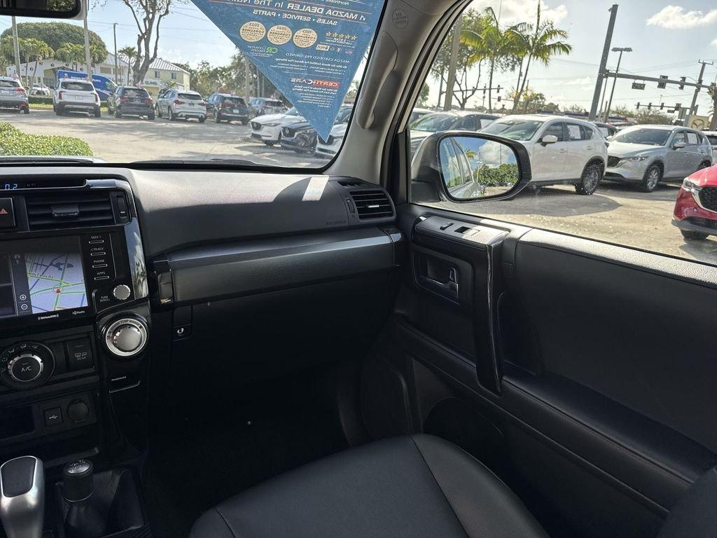 Toyota 4Runner Trd Off-Road Premium 4Wd 4D Sport Utility - Thumbnail 17