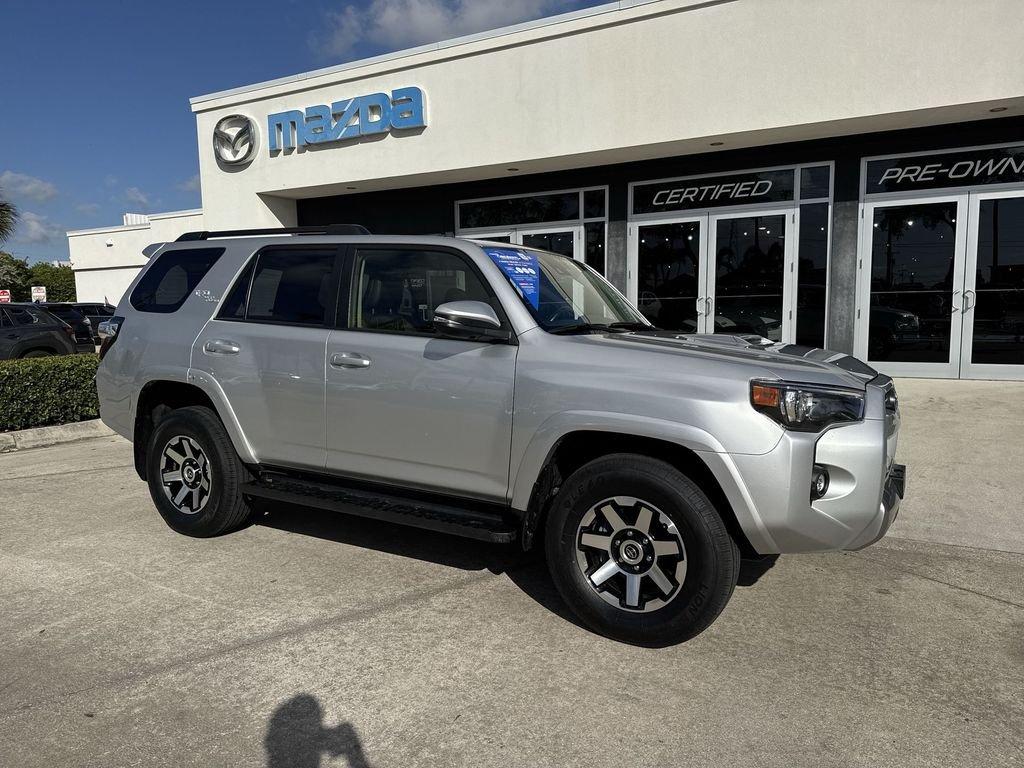 Toyota 4Runner Trd Off-Road Premium 4Wd 4D Sport Utility - Thumbnail 8