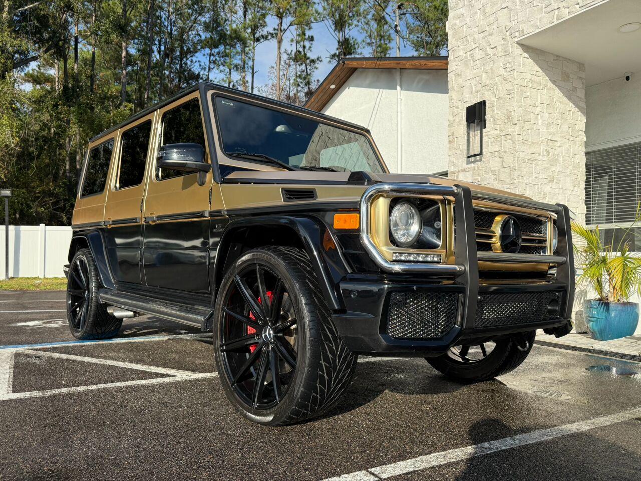 Mercedes-Benz G-Class - Thumbnail 17