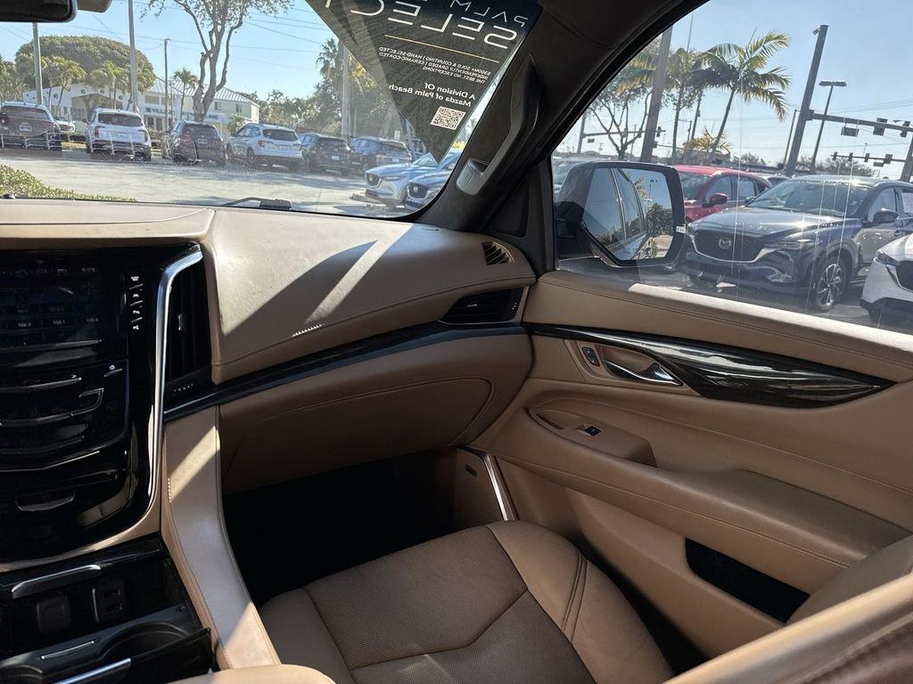 Cadillac Escalade Platinum Edition 4Wd 4D Sport Utility - Thumbnail 17