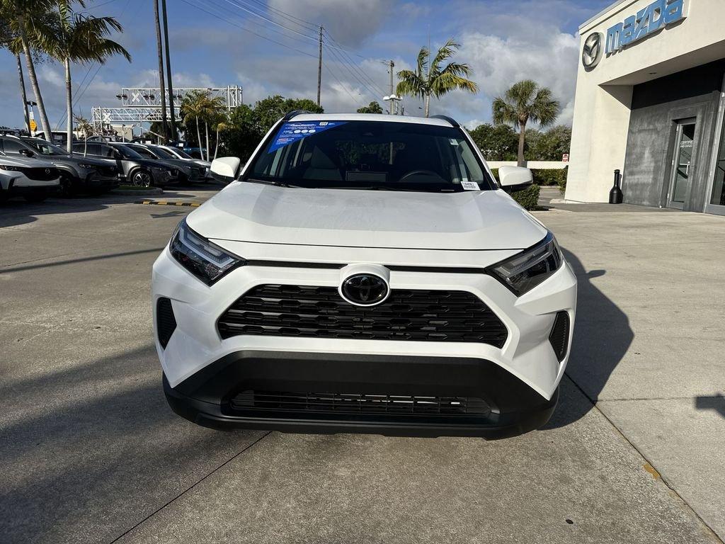 Toyota Rav4 Xle Fwd 4D Sport Utility - Thumbnail 10