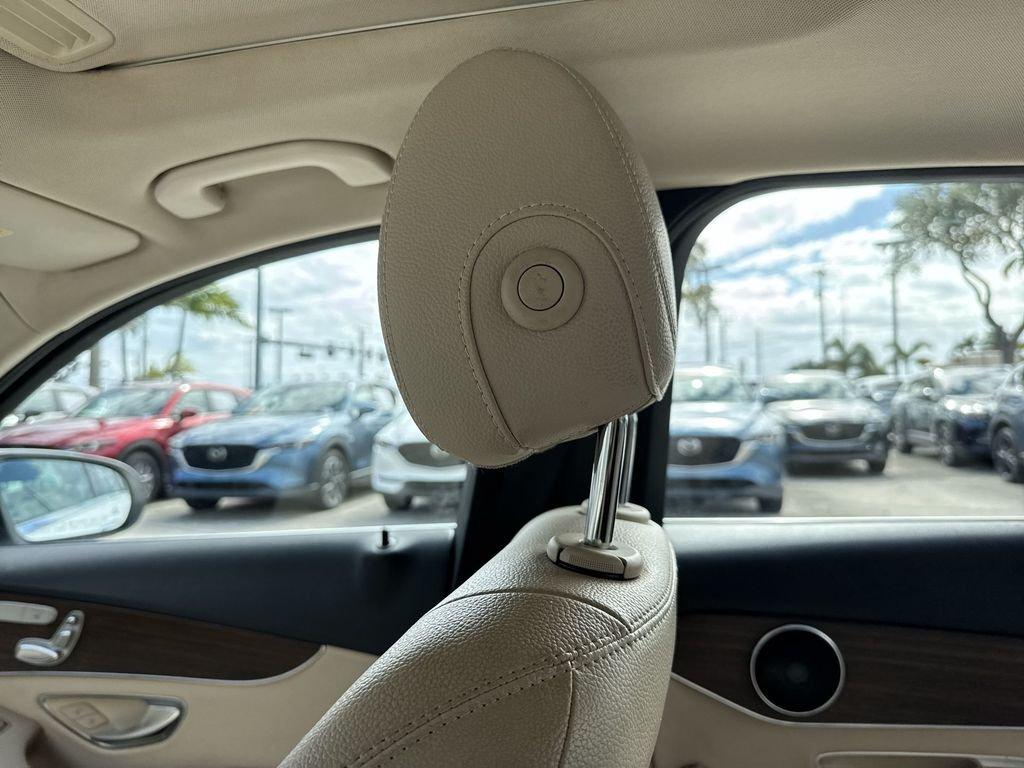 Mercedes-Benz C 300 Rwd 4D Sedan - Thumbnail 18