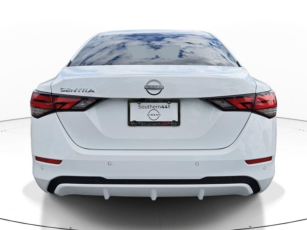 Nissan Sentra S - Thumbnail 7