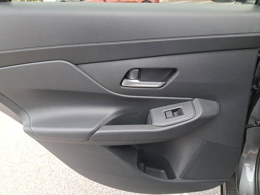 Nissan Sentra S - Thumbnail 15