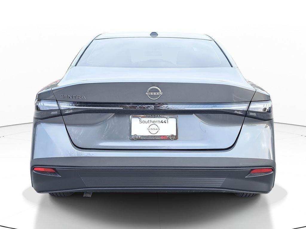 Nissan Sentra S - Thumbnail 7