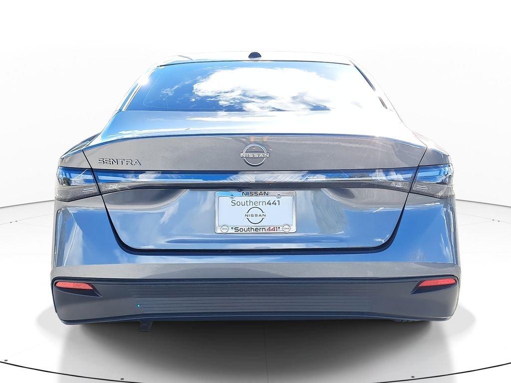 Nissan Sentra S - Thumbnail 7