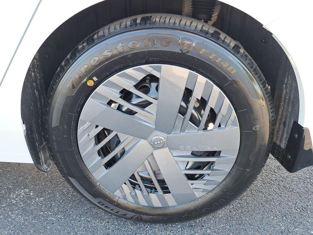 Nissan Sentra S - Thumbnail 9