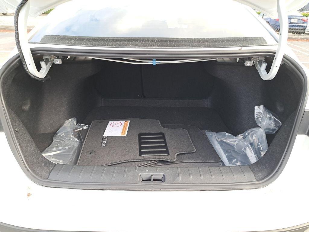 Nissan Sentra S - Thumbnail 11