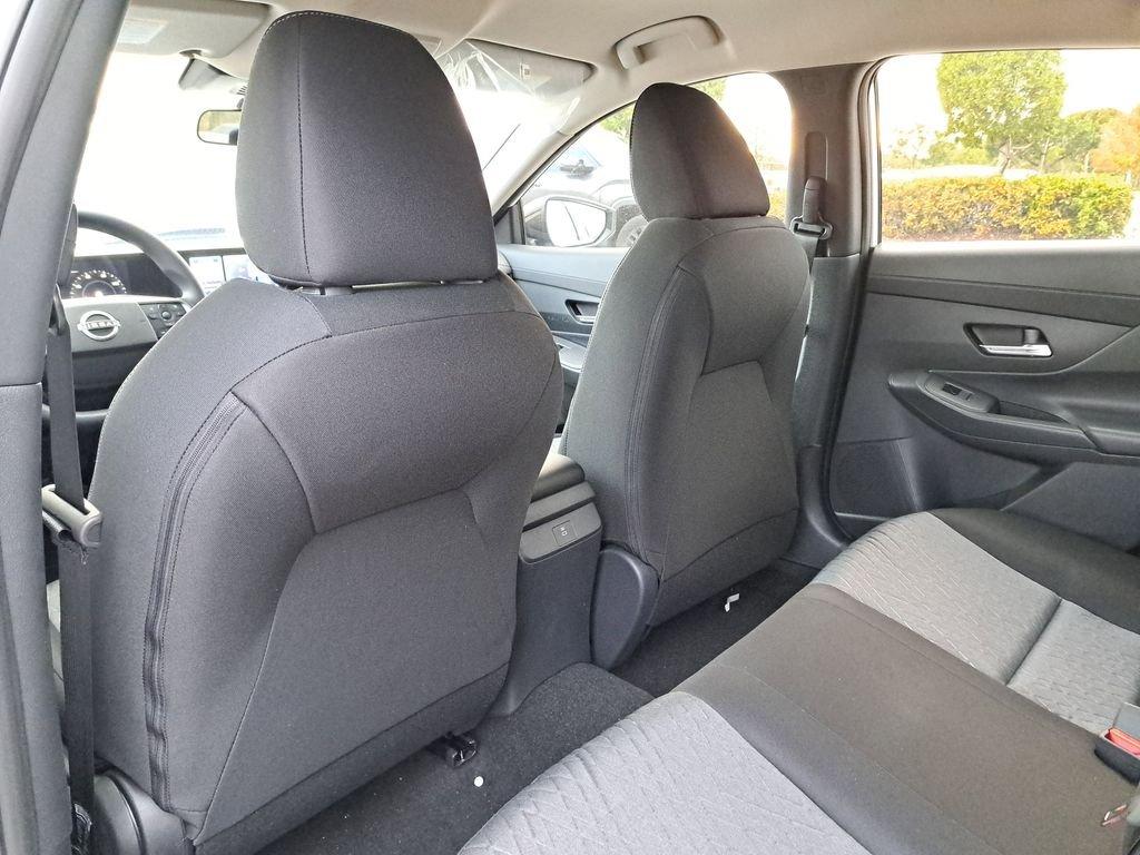 Nissan Sentra Sv - Thumbnail 12