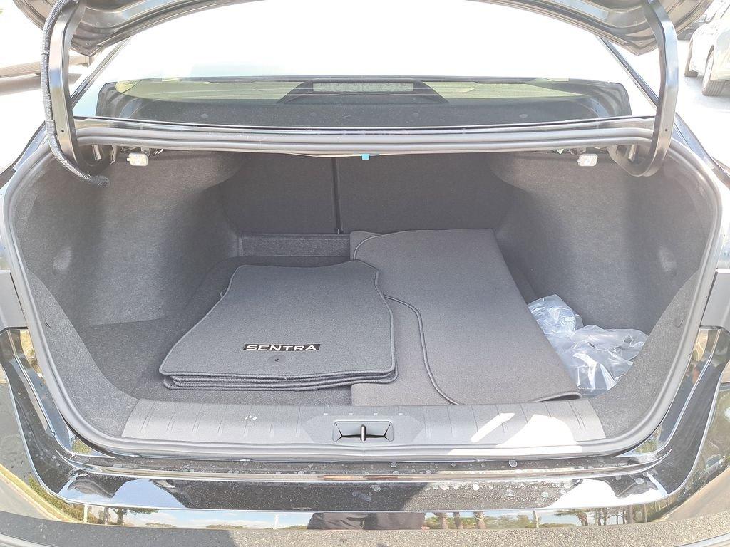 Nissan Sentra Sv - Thumbnail 11