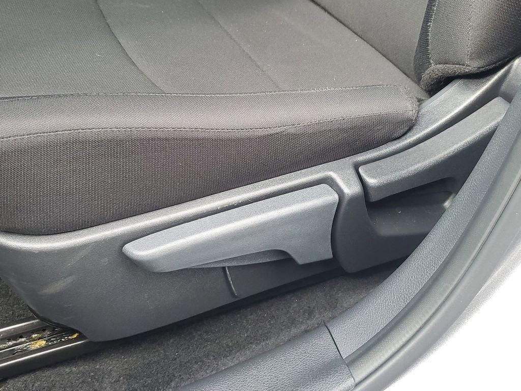 Nissan Sentra S - Thumbnail 19