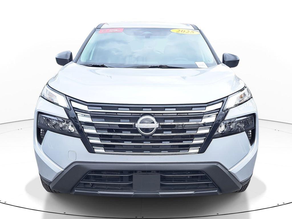 Nissan Rogue S - Thumbnail 4