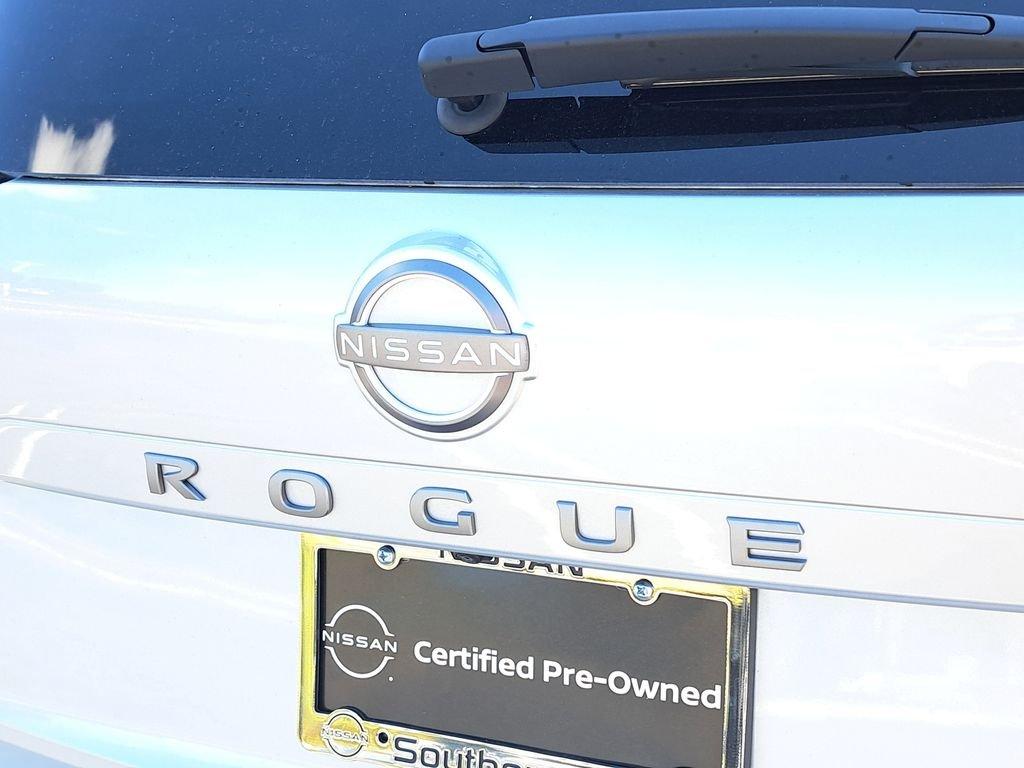 Nissan Rogue S - Thumbnail 10